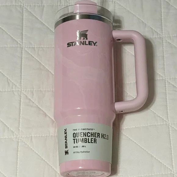 Stanley Quencher H2.0 30oz Tumbler - Pink Parade Limited Edition Silver Accent - Picture 4 of 7